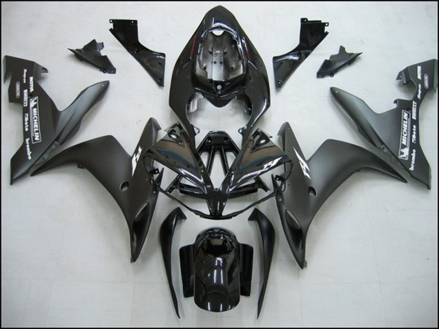 Aftermarket 2004-2006 Black and White Yamaha R1 Motorcycle Fairing Aftermarket 2004-2006 Black and White Yamaha R1 Motorcycle Fairing