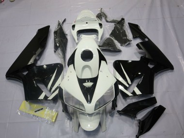 Aftermarket 2005-2006 Black and White Honda CBR600RR Motorcycle Fairing