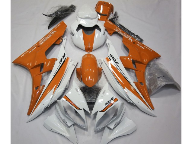 Aftermarket 2006-2007 Gloss White and Orange Yamaha R6 Motorcycle Fairing Aftermarket 2006-2007 Gloss White and Orange Yamaha R6 Motorcycle Fairing