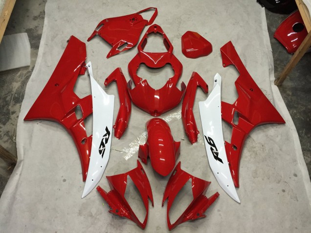 Aftermarket 2006-2007 Red and White C2W Yamaha R6 Motorcycle Fairing Aftermarket 2006-2007 Red and White C2W Yamaha R6 Motorcycle Fairing