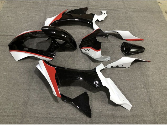 Aftermarket 2015-2019 Gloss Red Black and White Yamaha R1 Motorcycle Fairing